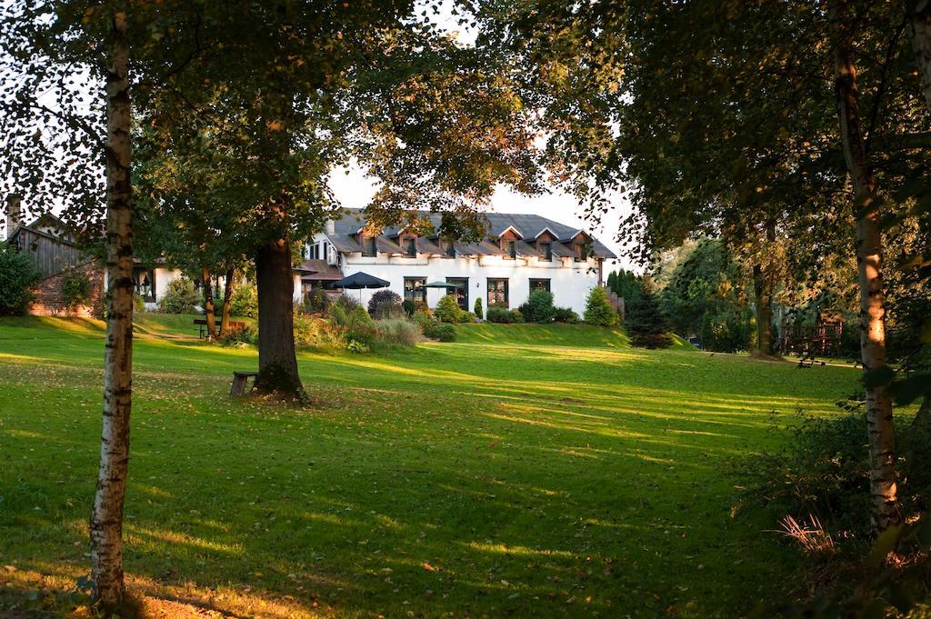 Вилла Cyprianowka Warszowice Экстерьер фото